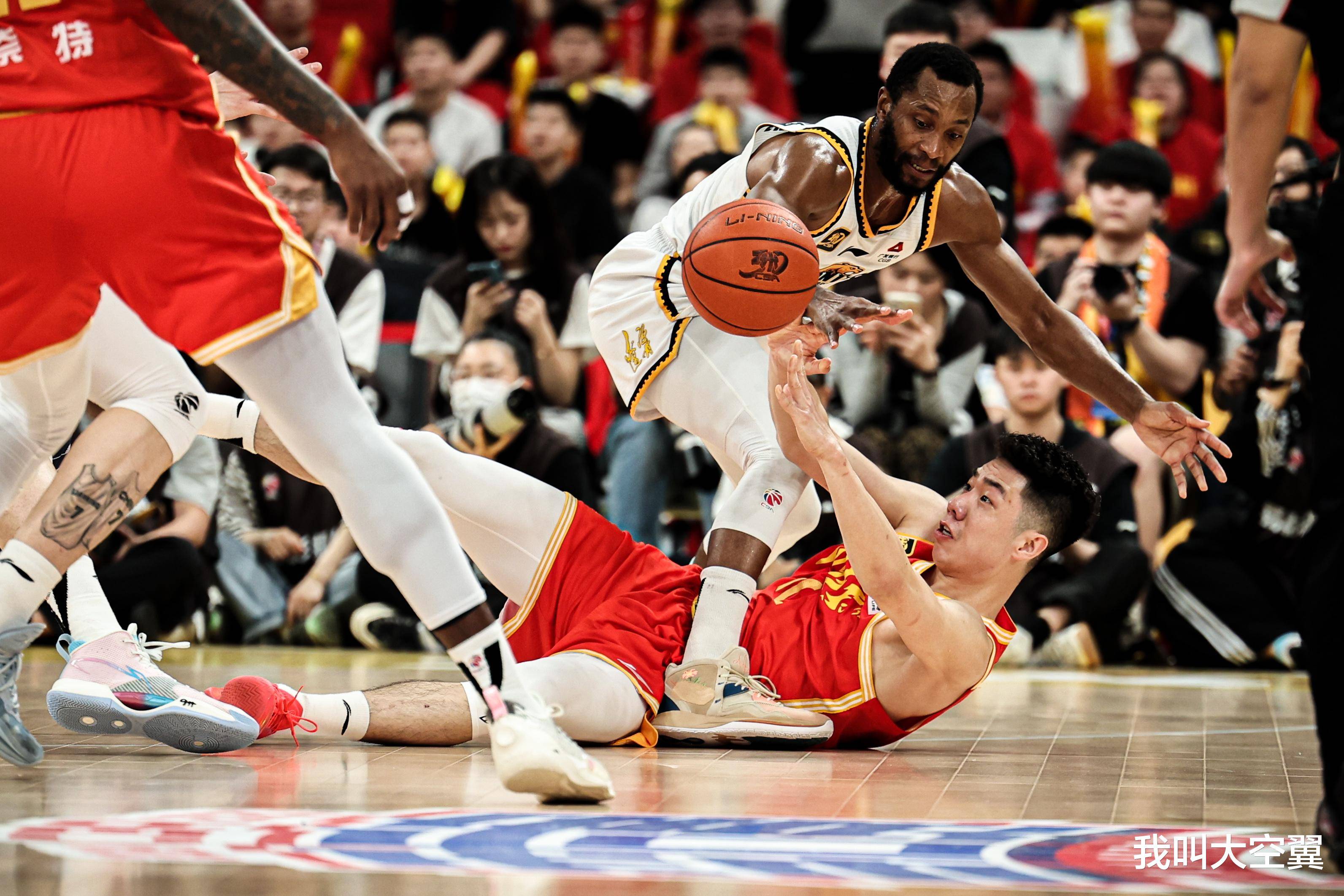 一竞技app下载-广厦男篮赛后临场应变清晨北京国安备战意甲，里尔伤情更新备战CBA常规赛瞬间刷屏的简单介绍